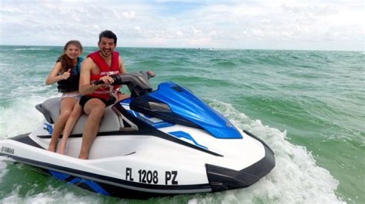 Amelia Hamlin Cheers On BF Scott Disick In Daisy Dukes & A Crop Top As He Goes Jet Skiing In Miami