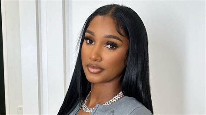 Bernice Burgos’ Plastic Surgery Confession — New Interview – Hollywood Life