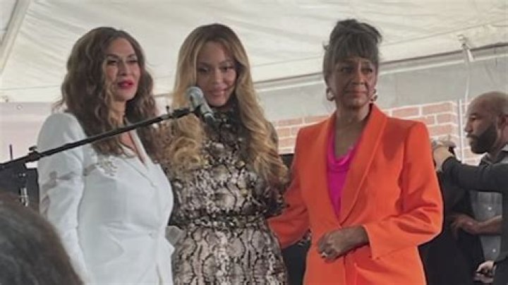 Beyoncé, Solange & Kelly Rowland Sing ‘Lovefool’ In Throwback Video – Hollywood Life