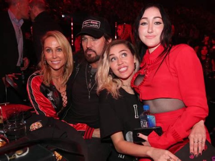 Billy Ray Cyrus Gave Alleged Fiancé Firerose A $200k Ring: Report – Hollywood Life