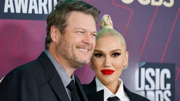 Blake Shelton Tells Gwen Stefani She’s ‘The Hottest Girlfriend On Earth’ In Adorable New Video