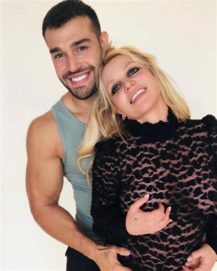Britney Spears & Sam Asghari Reportedly Finalize Divorce 8 Months After Separating