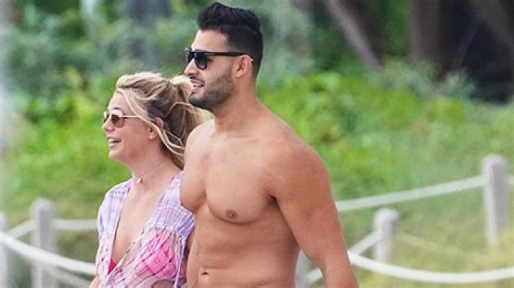 Britney Spears Takes Cabo Trip With Husband Sam Asghari – Hollywood Life