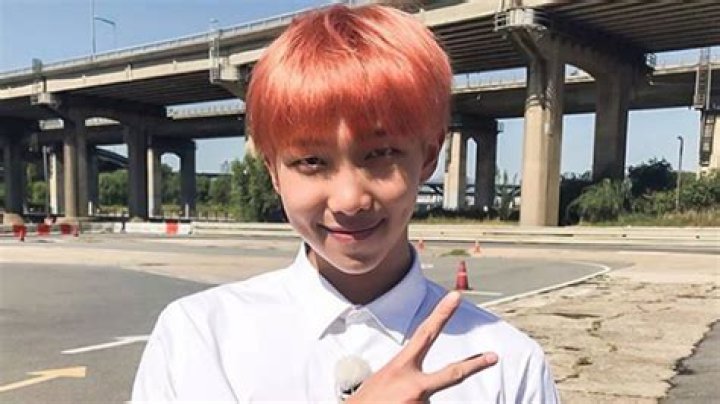 BTS Singer Hospitalized – Hollywood Life