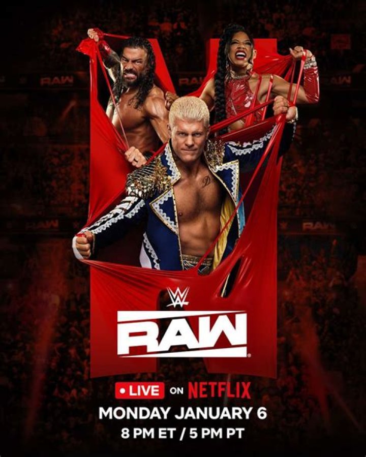 CM Punk Fans Ejected From WWE — Monday Night Raw Gets Ugly February 3 – Hollywood Life