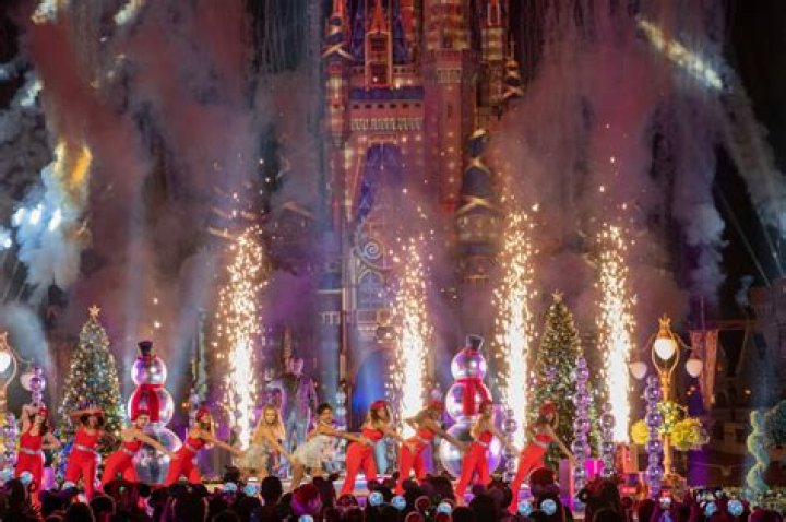 Disney’s Magical Holiday Celebration 2018 — Photos