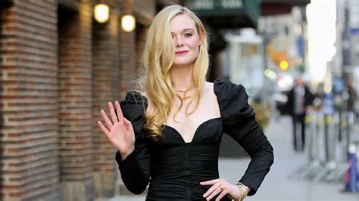 Elle Fanning Stuns In High Slit Black Dress: Photos – Hollywood Life