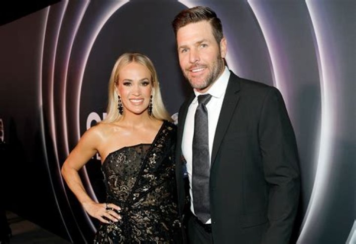 Facts About Her Children With Mike Fisher – Hollywood Life