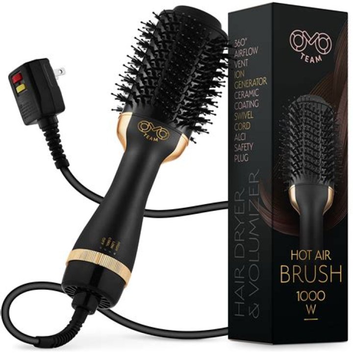 Get an Amazing Blowout With the Best Hair Dryer Brush