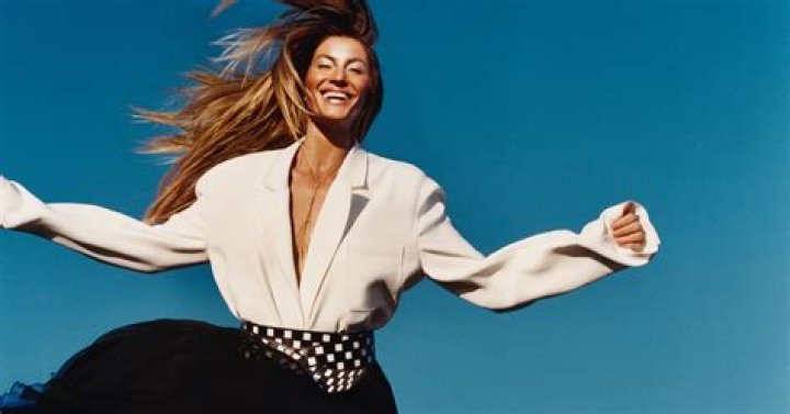 Gisele Bundchen Wears Purse, No Top In Modeling Campaign: Video – Hollywood Life
