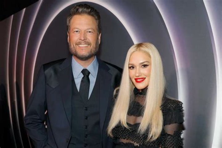 Gwen Stefani & Blake Shelton Move Into New Home & They’re ‘Happy’ – Hollywood Life
