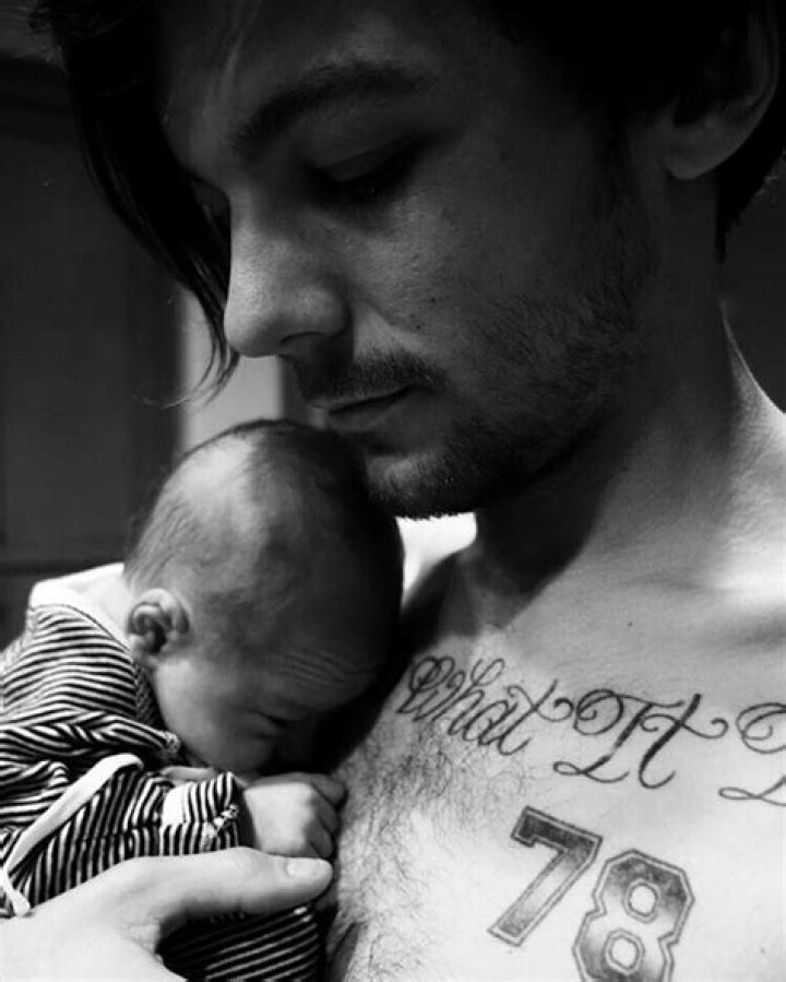 Harry Styles ‘Impressed’ By Louis Tomlinson As A Father To Baby Freddie – Hollywood Life