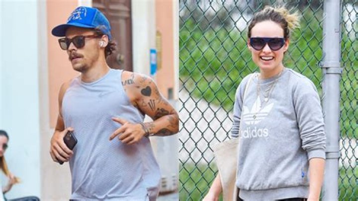 Harry Styles Shows Off His Biceps As He & Olivia Wilde Leave The Gym Together — Photos