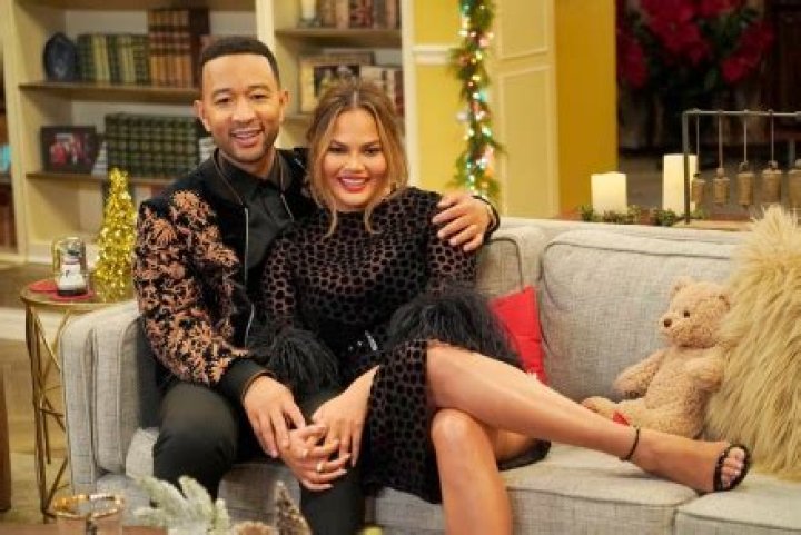 Holiday Schedule 2019: Derek & Julianne Hough’s TV Special & More