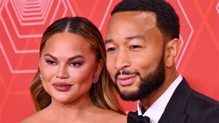 How Chrissy Teigen Really Feels About ‘Selling Sunset’ After Shading The Cast On Twitter