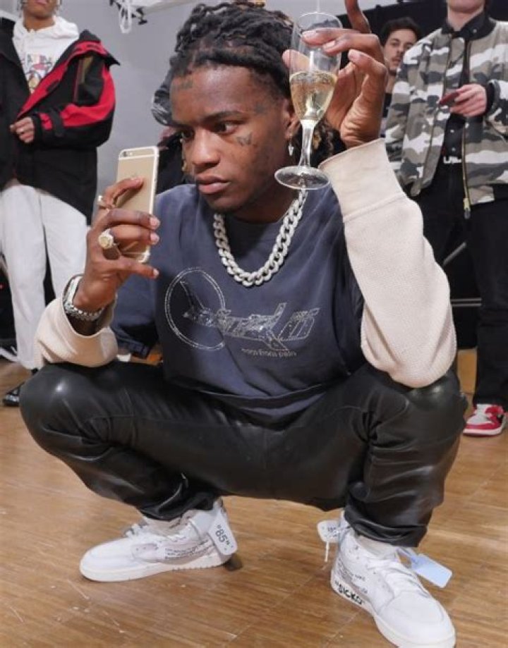 Ian Connor: Pics – Hollywood Life