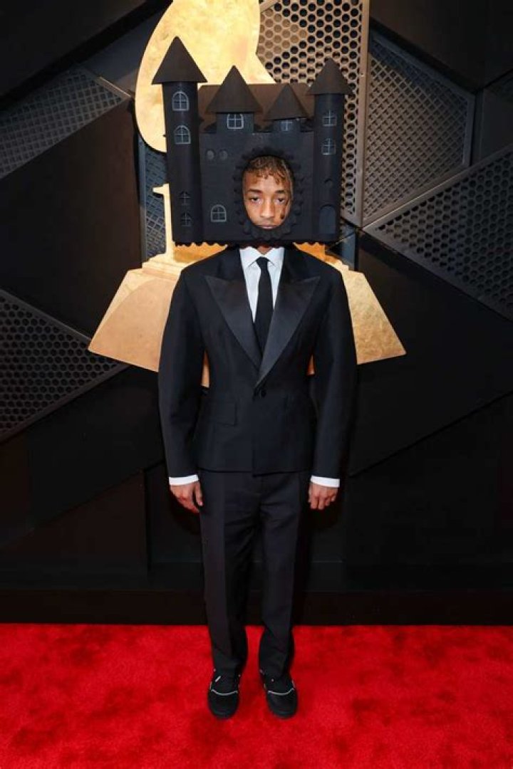 Jaden Smith’s ‘Fallen’ Music Video — Pics