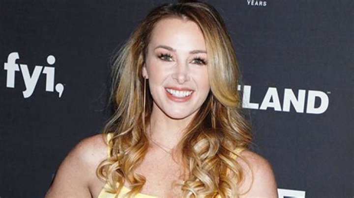 Jamie Otis Posts Baby Bump Pic & Admits She Gained 55 Lbs – Hollywood Life