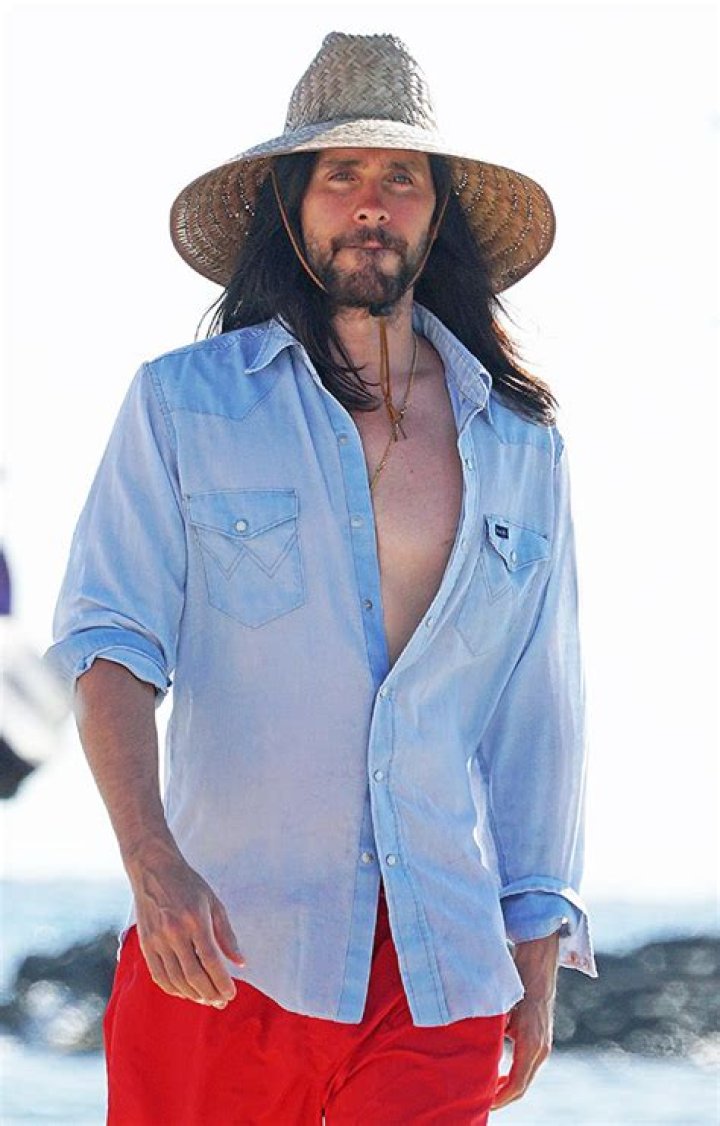 Jared Leto, 48, Posts Sexy Mirror Selfie With Unbuttoned Shirt & Sends ‘Love’ To Fans On Instagram — See Pic