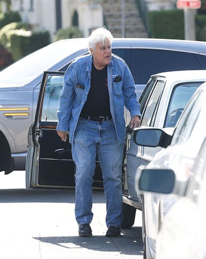 Jay Leno Jokes He Has A ‘Brand New Face’ After Suffering 3rd Degree Burns In Fire: Watch