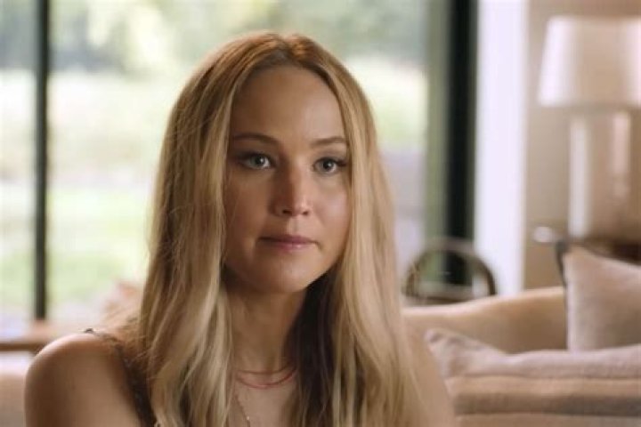 Jennifer Lawrence Seduces A 19-Year-Old In ‘No Hard Feelings’ Trailer – Hollywood Life