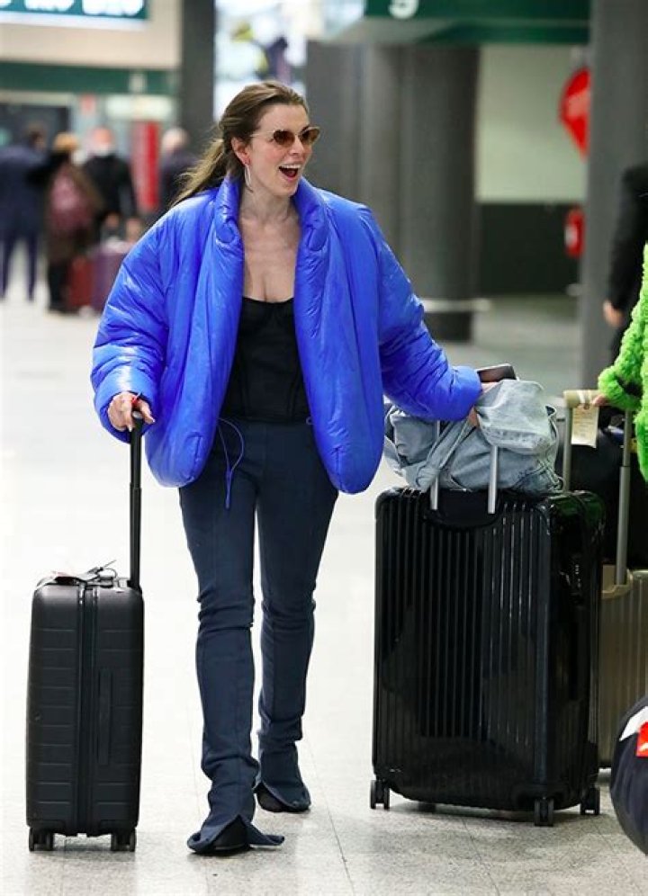 Julia Fox Wears Kanye West’s Gap Jacket 1 Week After Split