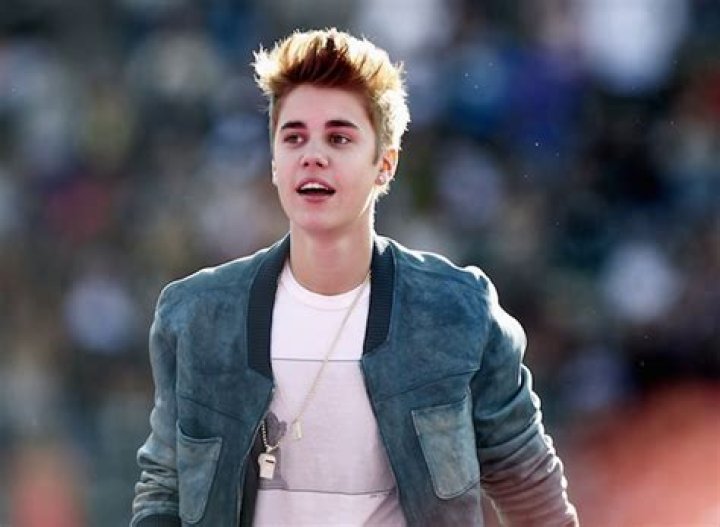 Justin Bieber: 20 Times He’s Gone Shirtless Or Showed His Butt & Had Us Swooning