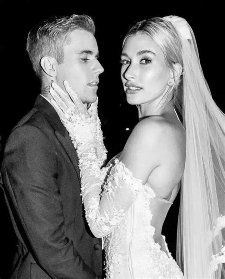 Justin Bieber & Hailey Baldwin Proudly Show Off Wedding Rings After 2nd Nuptials — Pics