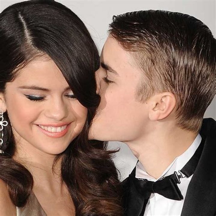 Justin Bieber & Selena Gomez: 7 Grand Gestures He’s Made To Prove His Love For Her
