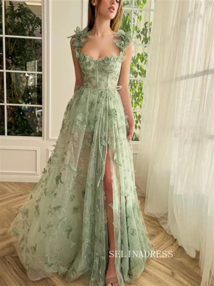 Katie Thurston Wows In Plunging Green Dress For ‘The Bachelorette’ Finale