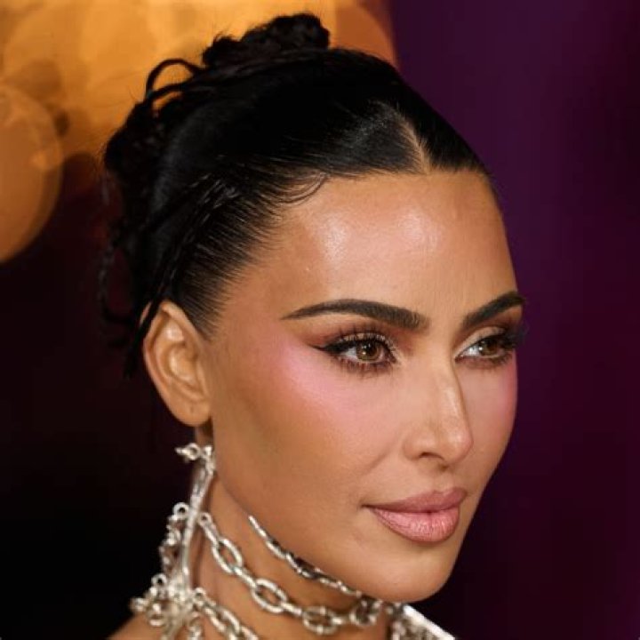 Kim Kardashian & More Rock The Trend – Hollywood Life