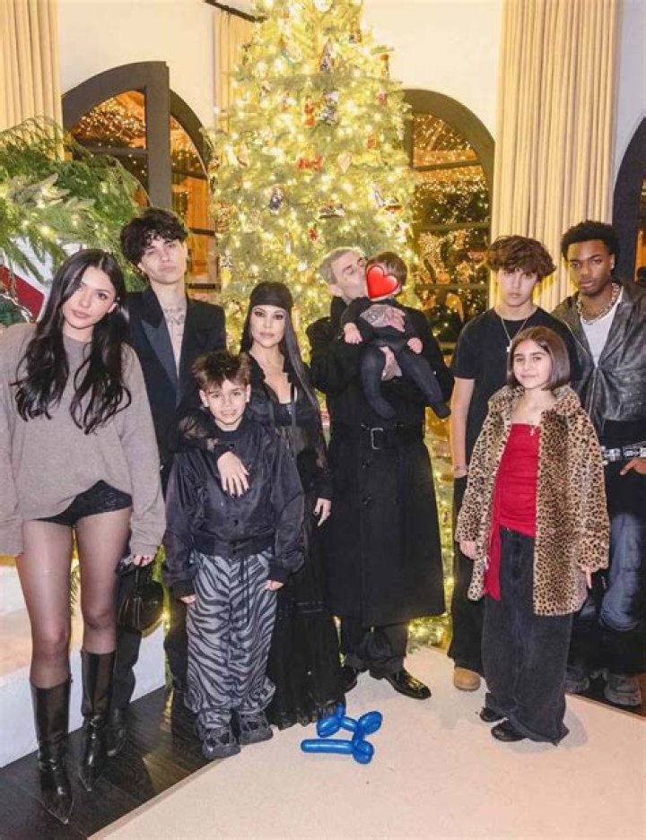 Kourtney Kardashian: How She Feels About Scott Skipping Thanksgiving For Miami Trip With Sofia