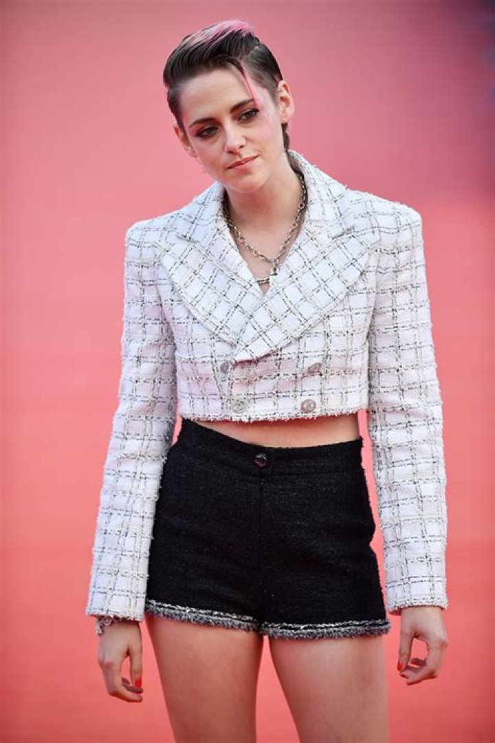 Kristen Stewart Rocks White Shorts & Cropped Shirt While Out With GF Dylan Meyer — Photos