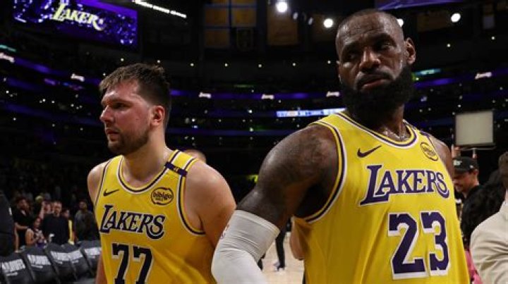 LeBron James Wants Lakers NBA Championship To Honor Kobe Bryant – Hollywood Life