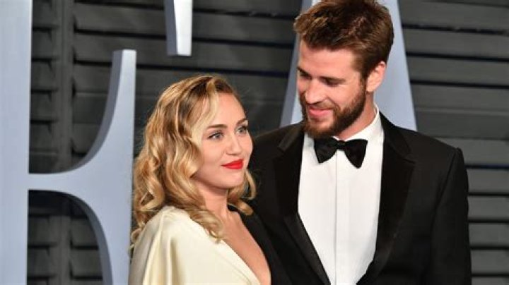 Liam Hemsworth Divorce ‘Sucked,’ She Tells Joe Rogan – Hollywood Life