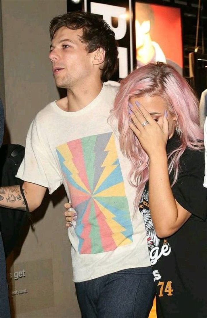 Louis Tomlinson Defends Eleanor Calder After She’s Slammed Against Wall — Watch