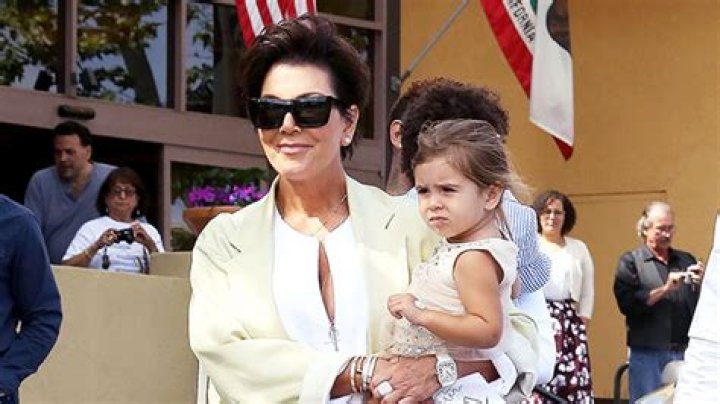 Meet Her 11 Grandkids – Hollywood Life