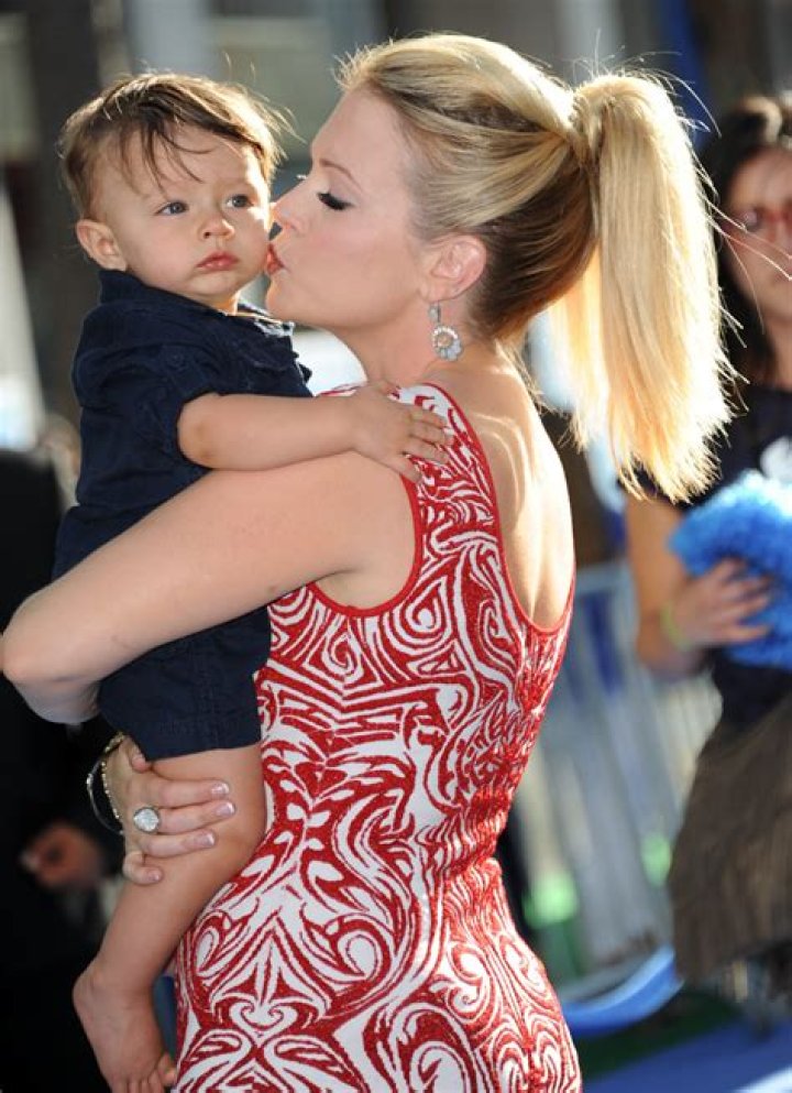 Melissa Joan Hart Young: Photos – Hollywood Life
