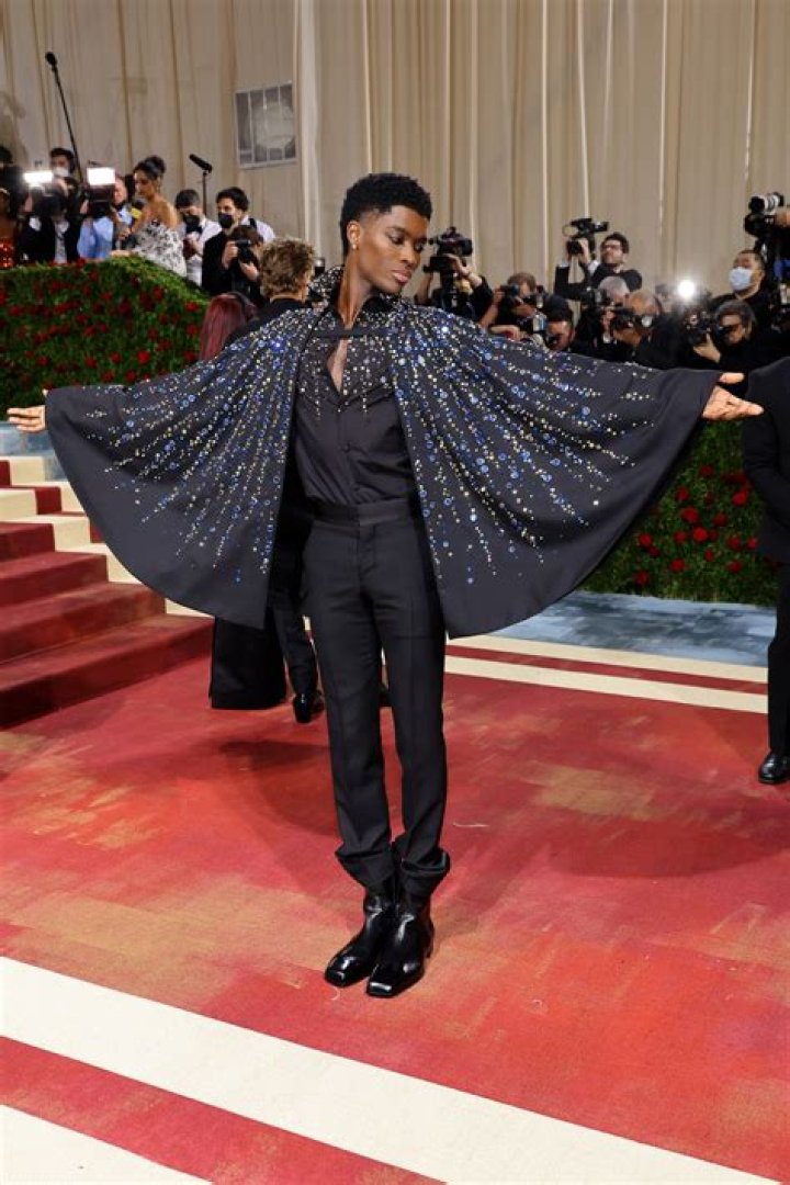 Met Gala Dresses Worn By Men – Photos – Hollywood Life