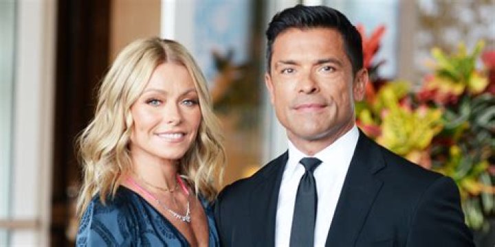 Michael Strahan Shades Kelly Ripa In Revealing Interview: I Don’t ‘Hate Her’, But I Won’t Be A ’Sidekick’