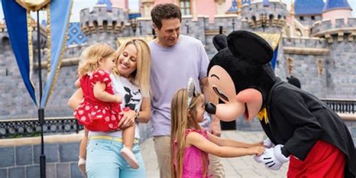 Nick Cannon Celebrates Twins’ Birthday At Disneyland With Abby – Hollywood Life
