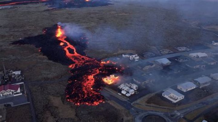 Nik Wallenda Walks 1,800 Ft. Wire Over Lava-Filled Volcano In Death Defying Feat