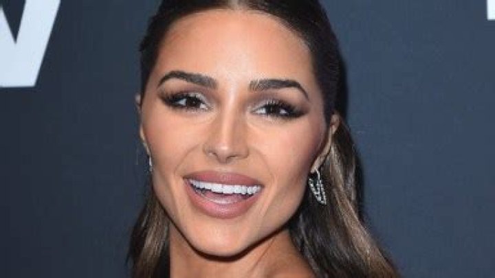 Olivia Culpo Does An Impromptu Dance During Self-Isolation In A Midriff-Baring Outfit