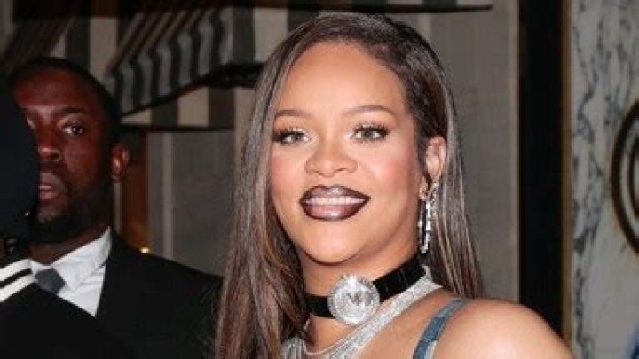 Pregnant Rihanna Models New Sports Bra From Savage X Fenty’s Athletic Line: Photos