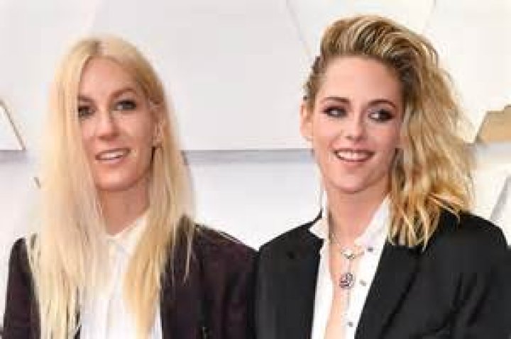 Robert Pattinson Hasn’t Ruled Out Reuniting With Kristen Stewart