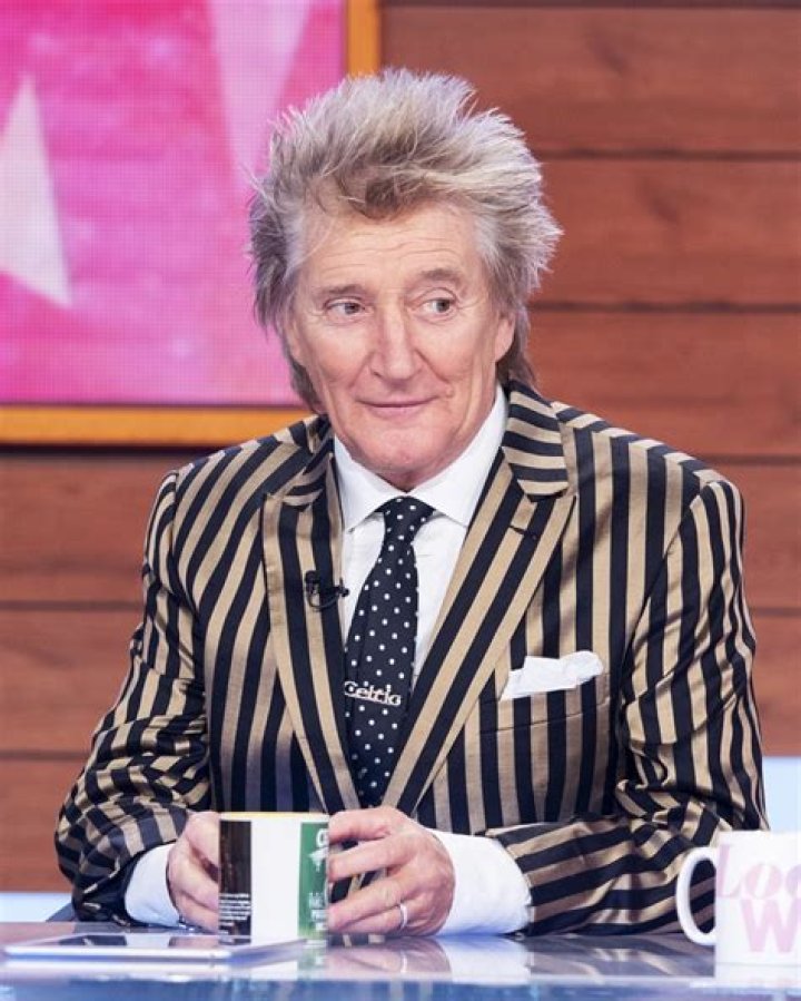 Rod Stewart Cozies Up To Wife Penny Lancaster On The Beach In France – Hollywood Life