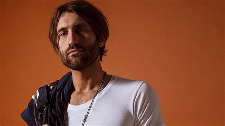 Ryan Hurd Reveals How He Prepped For Fatherhood & Releases Uplifting ‘Wish For The World’ Vid