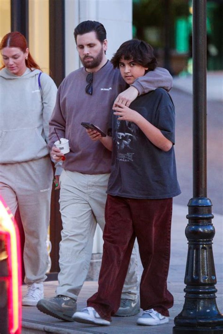 Scott Disick, 37, Snuggles Up To Amelia Hamlin, 19, On Romantic Dinner Date Before Valentine’s Day — See Pics