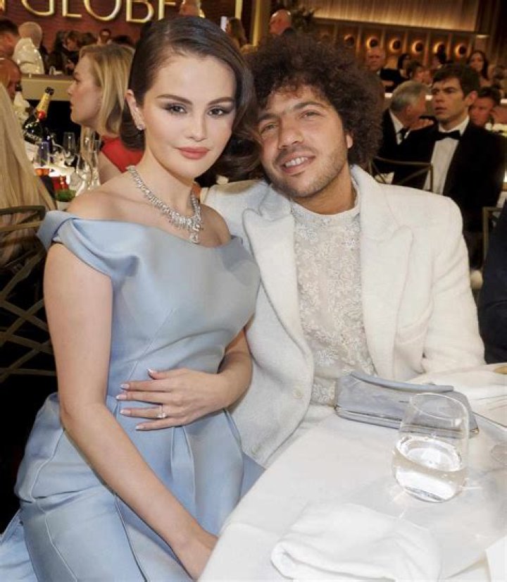 Selena Gomez & The Weeknd Cuddle Puppies In NYC – Will They Adopt One Together?