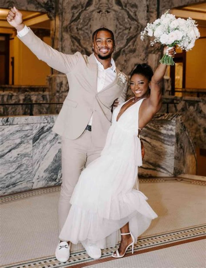 Simone Biles Defends BF Jonathan Owens After Hater Questions His Love For Her: ‘I’m With Him Every Day’